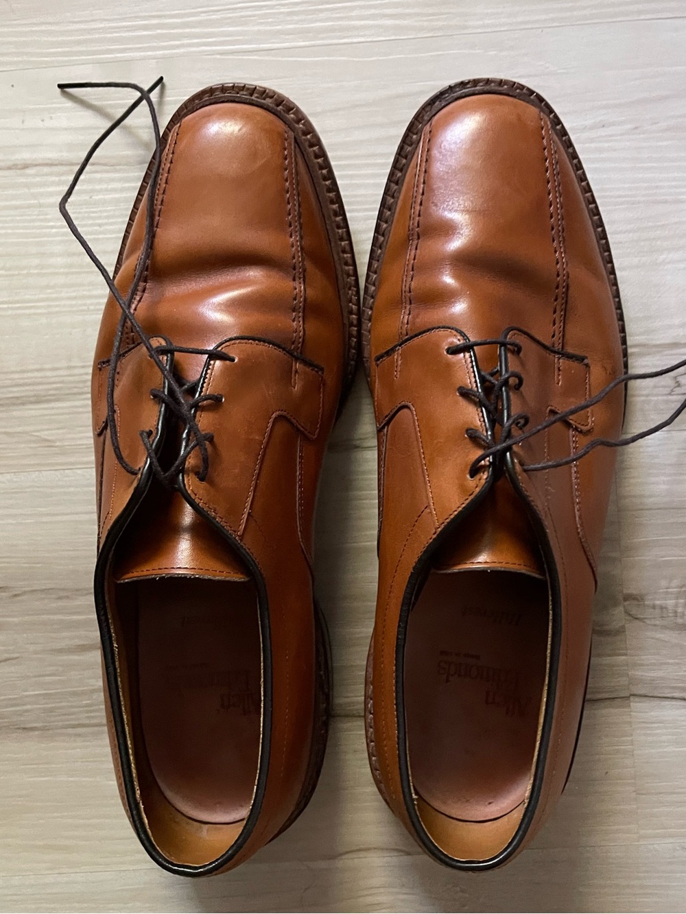 Allen Edmonds Men's Cognac Leather Derby Shoes - HILLCREST